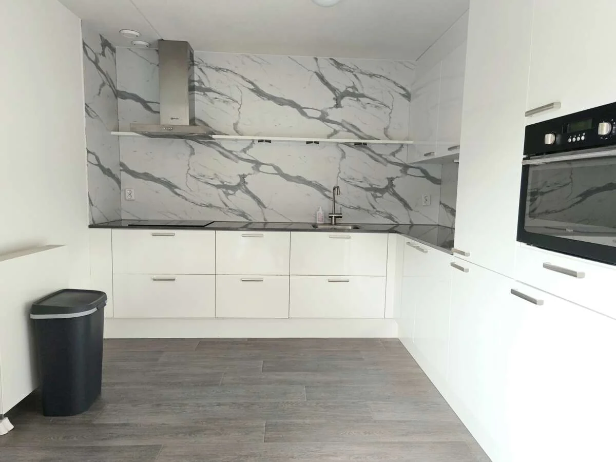 geblurde versie van de foto als achtergrond