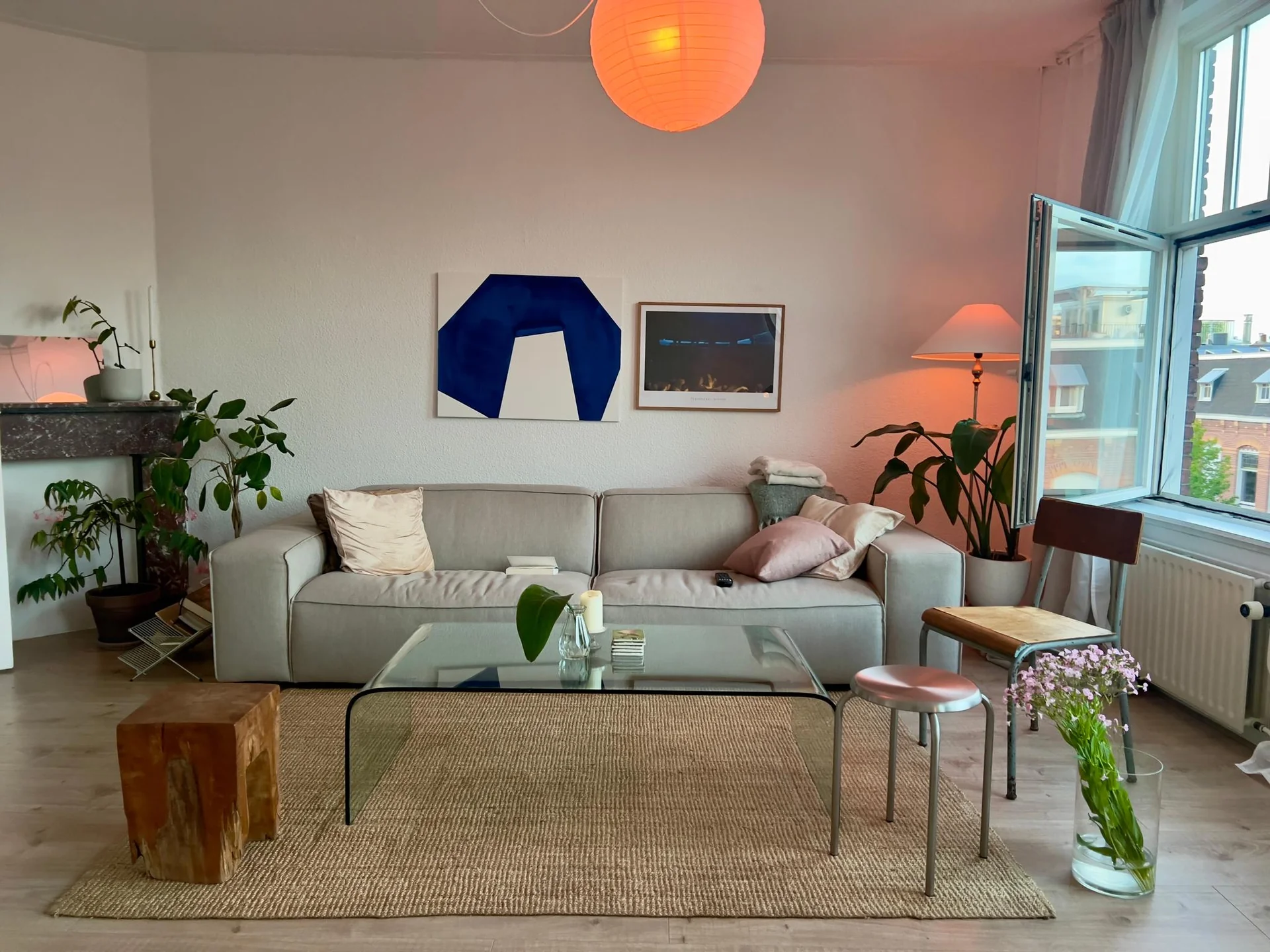 geblurde versie van de foto als achtergrond