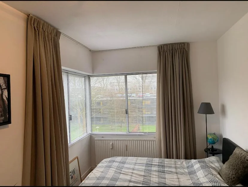 geblurde versie van de foto als achtergrond