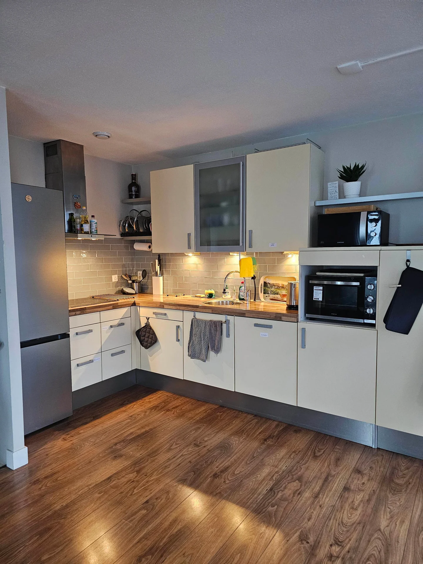 geblurde versie van de foto als achtergrond