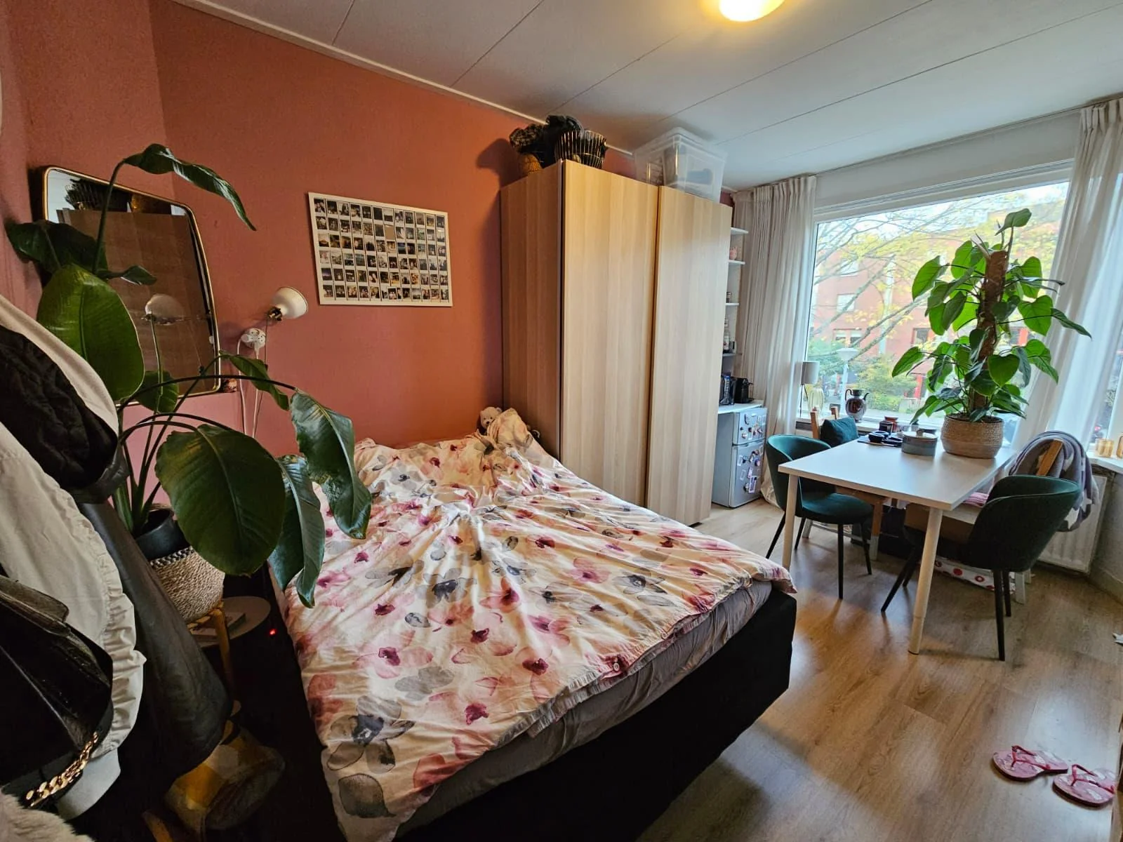 geblurde versie van de foto als achtergrond