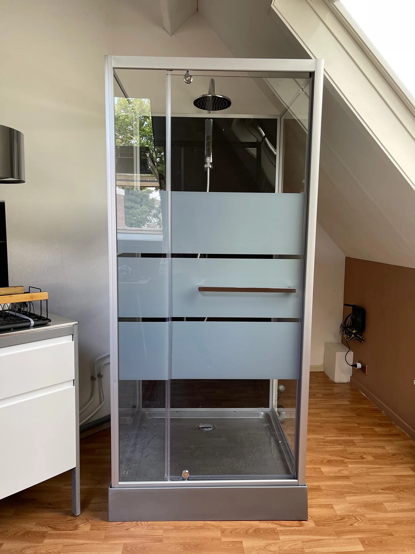 geblurde versie van de foto als achtergrond