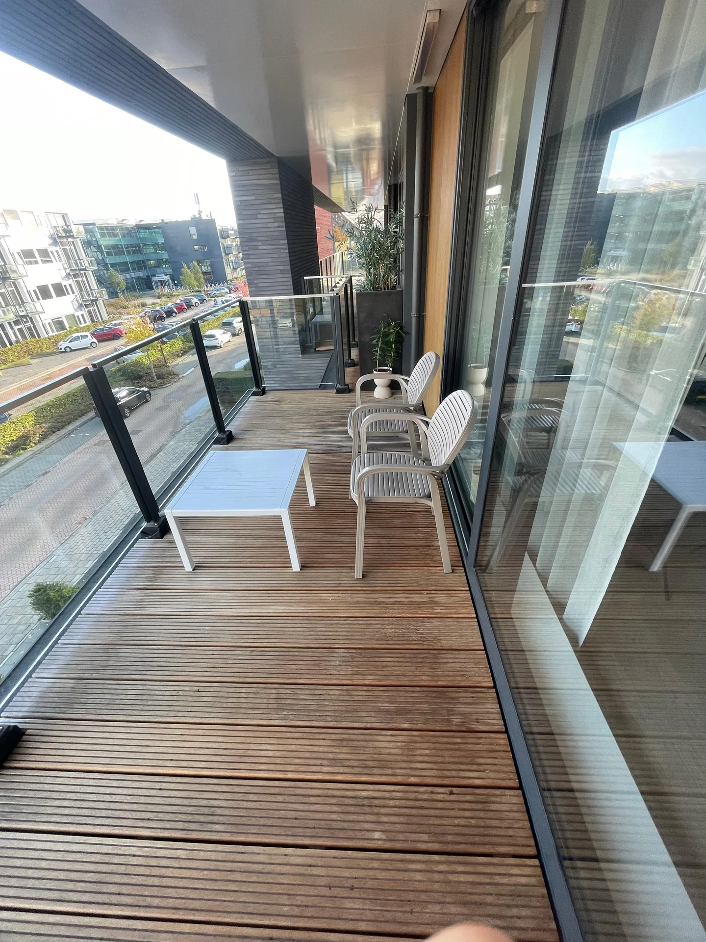 geblurde versie van de foto als achtergrond