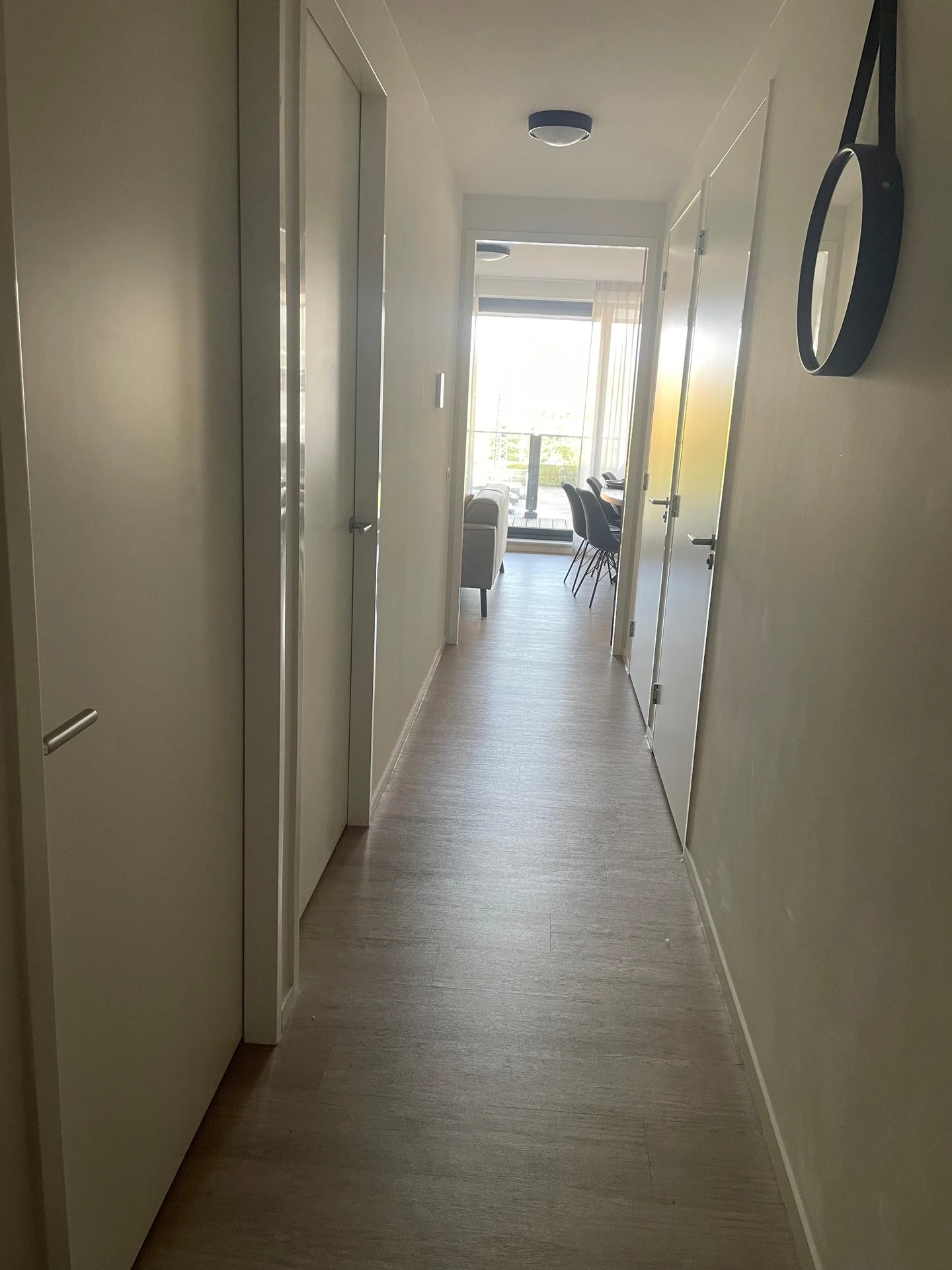 geblurde versie van de foto als achtergrond