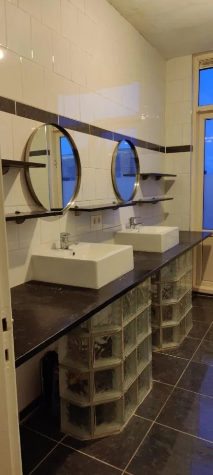 geblurde versie van de foto als achtergrond