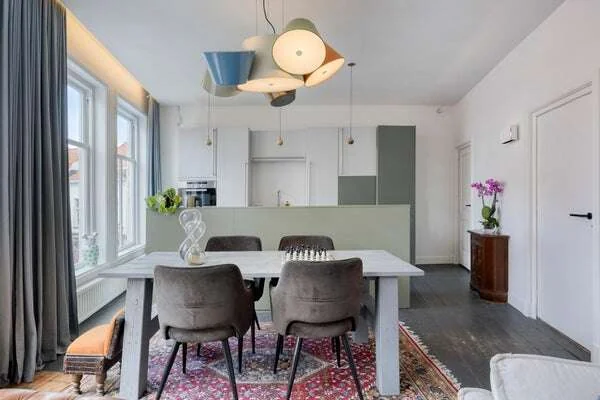 geblurde versie van de foto als achtergrond