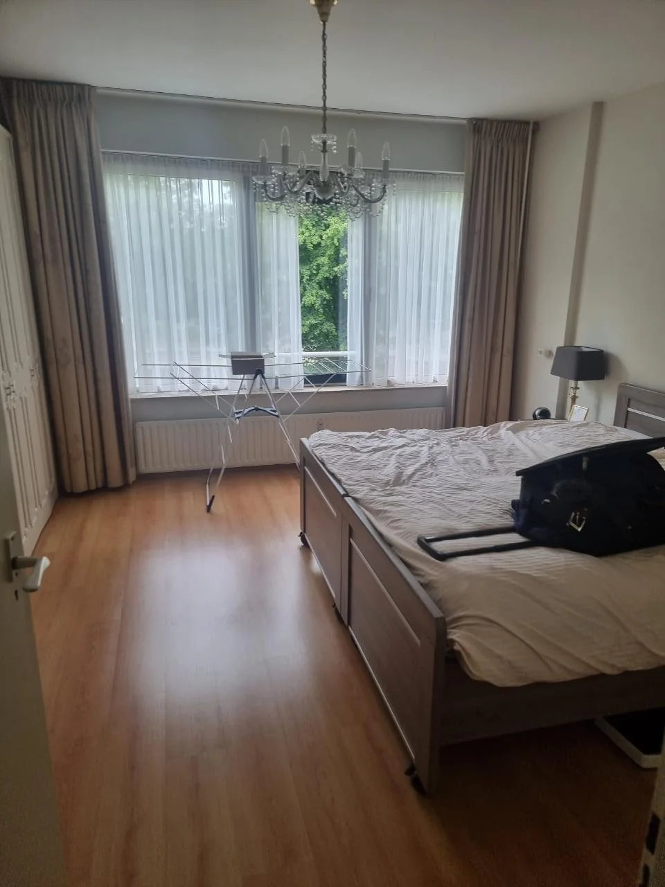 geblurde versie van de foto als achtergrond