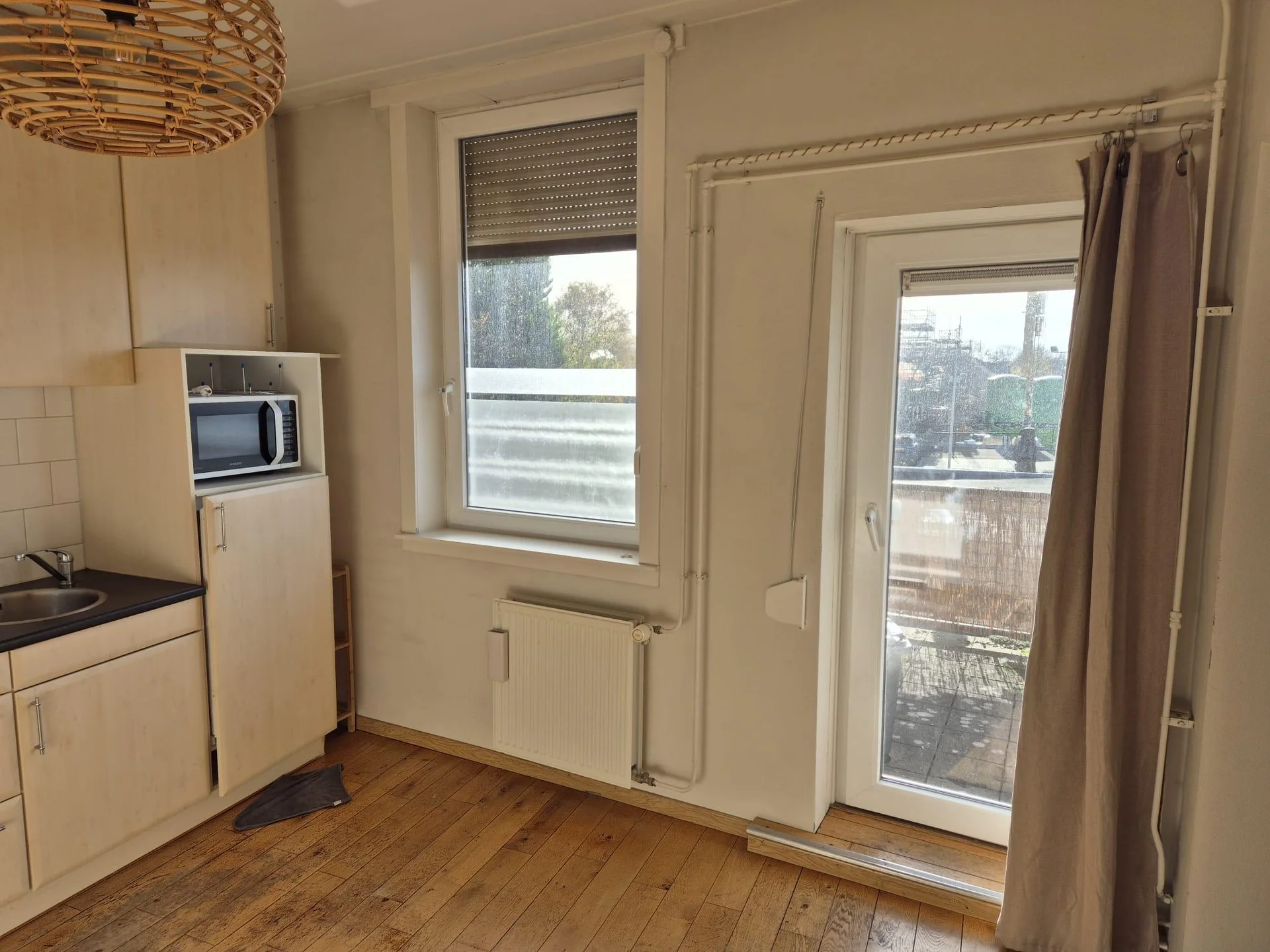 geblurde versie van de foto als achtergrond