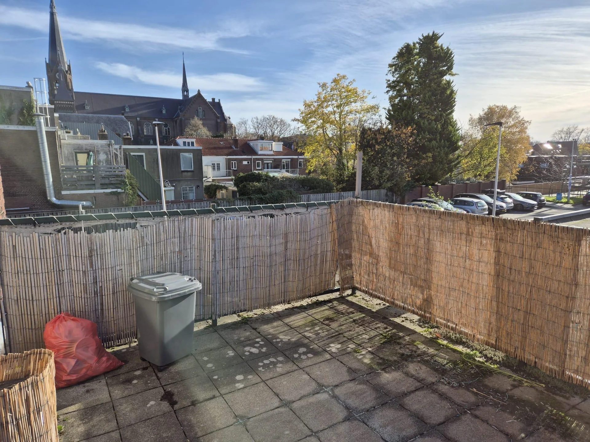 geblurde versie van de foto als achtergrond