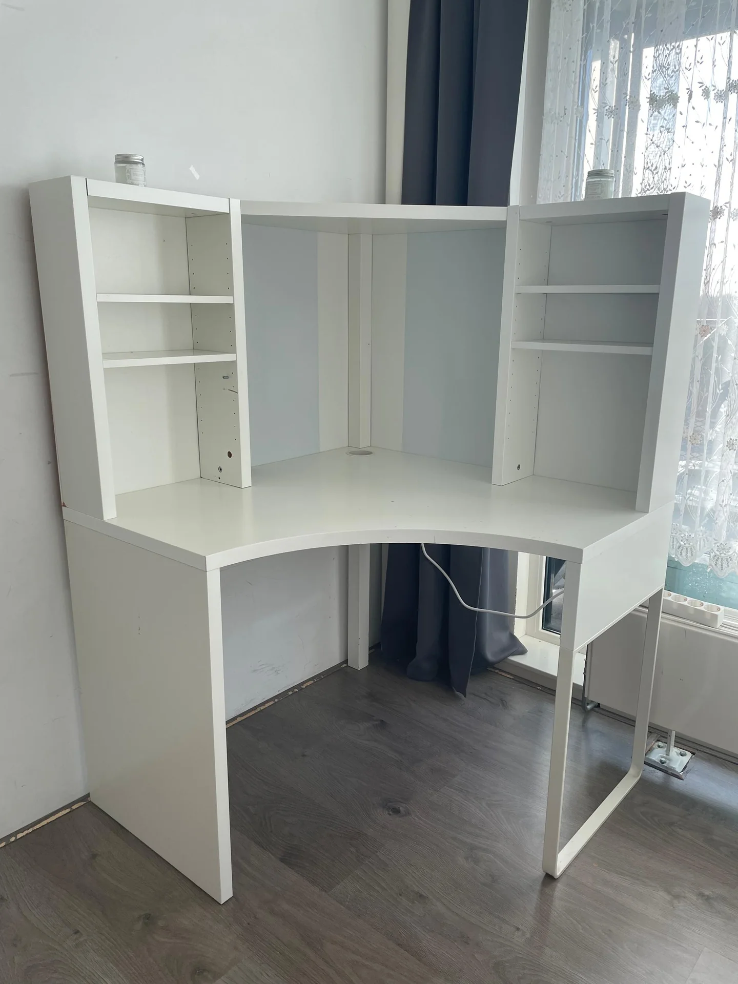 geblurde versie van de foto als achtergrond