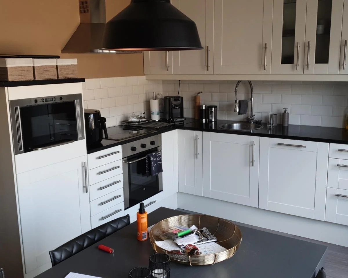 geblurde versie van de foto als achtergrond