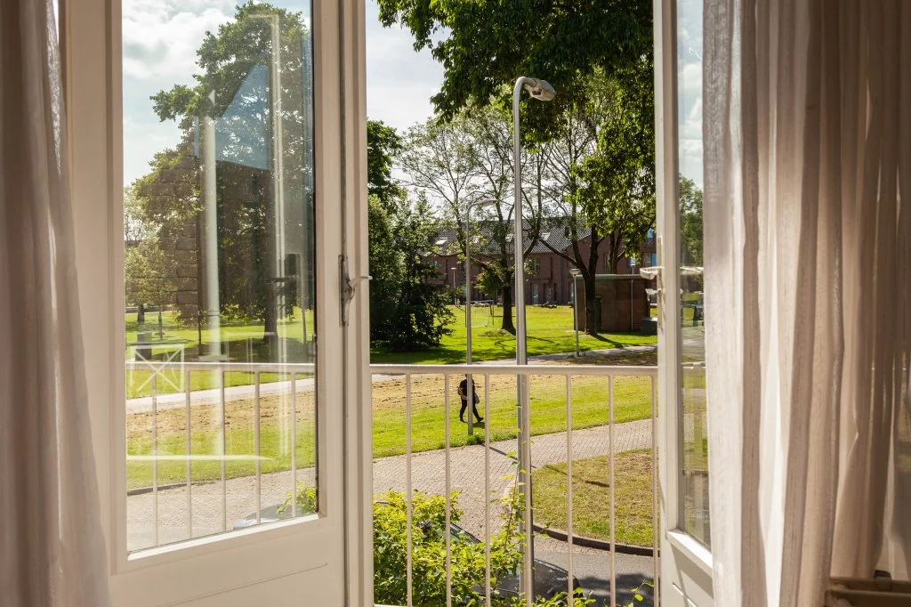 geblurde versie van de foto als achtergrond