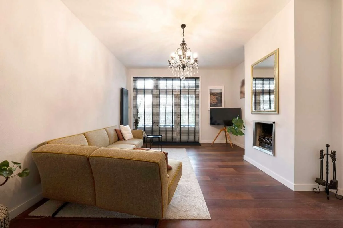 geblurde versie van de foto als achtergrond