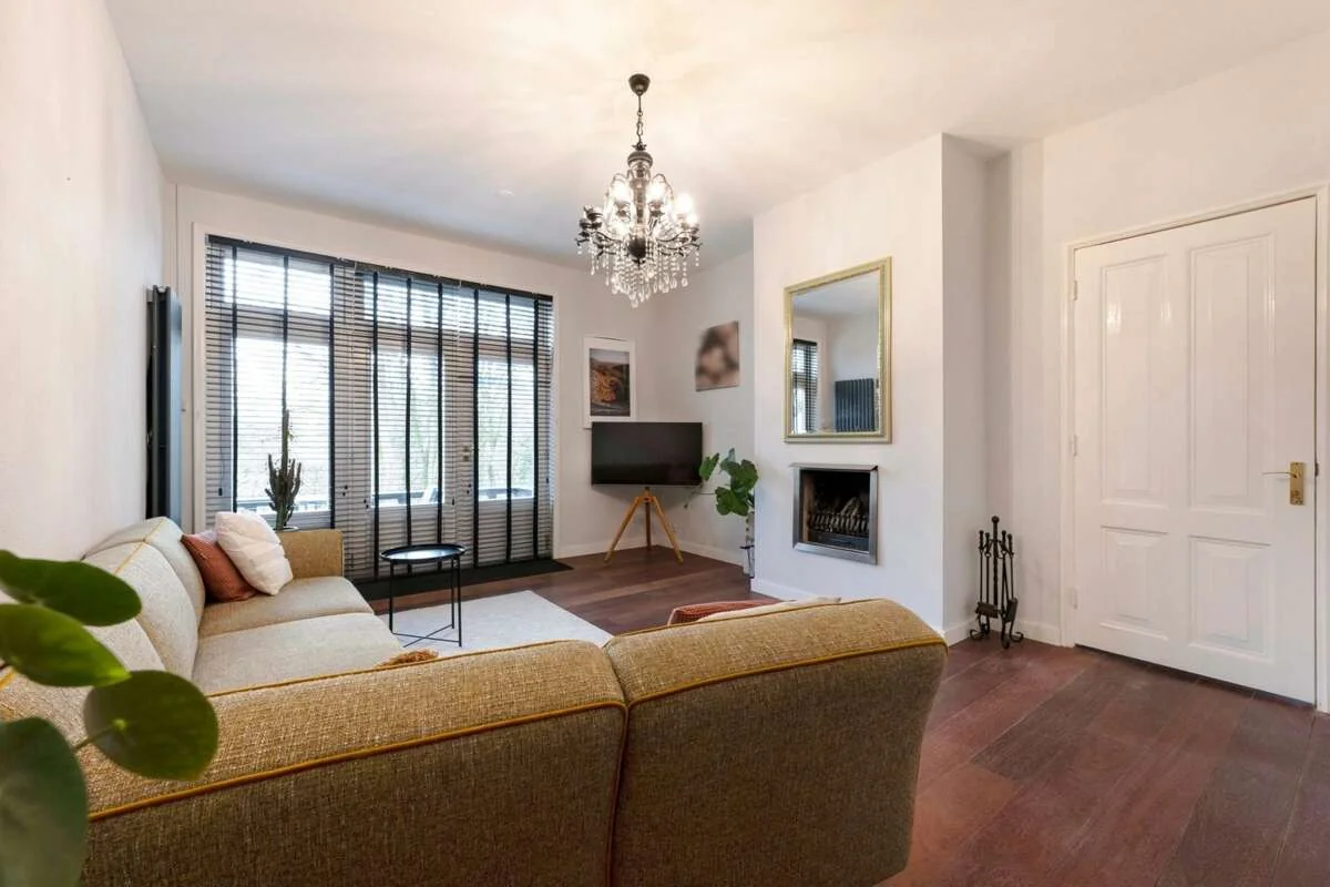 geblurde versie van de foto als achtergrond