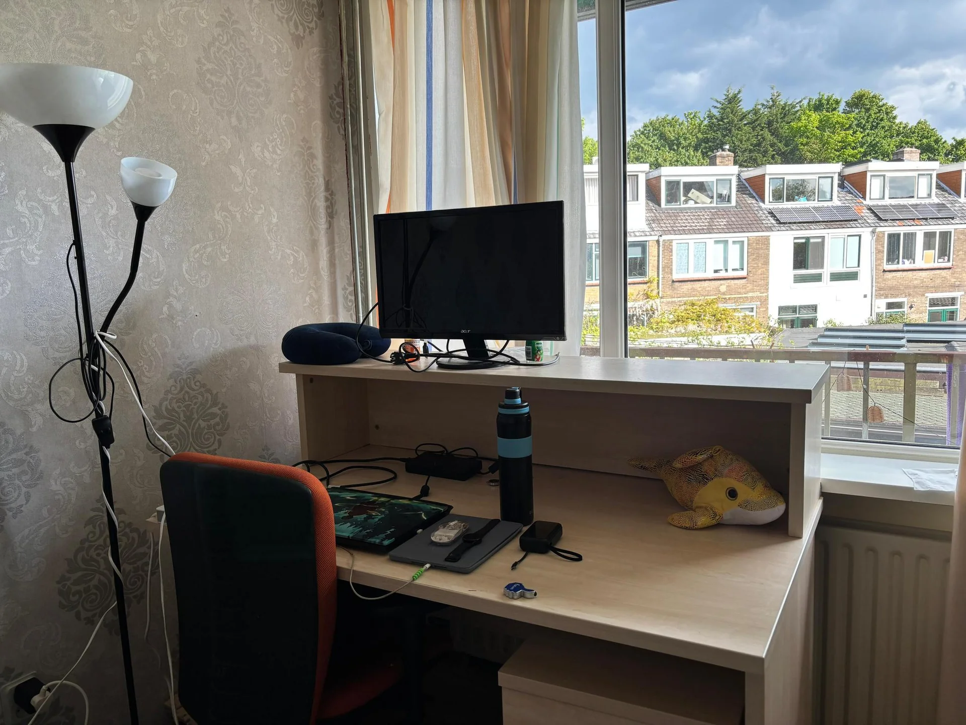 geblurde versie van de foto als achtergrond