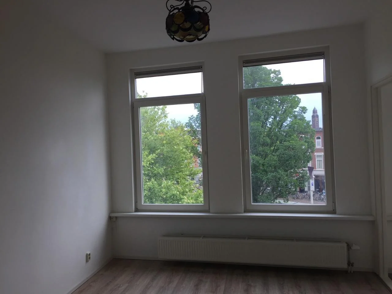 geblurde versie van de foto als achtergrond