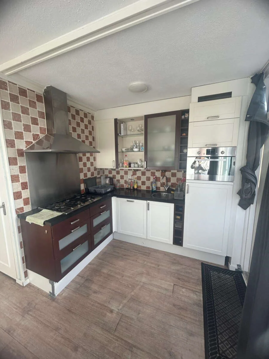 geblurde versie van de foto als achtergrond