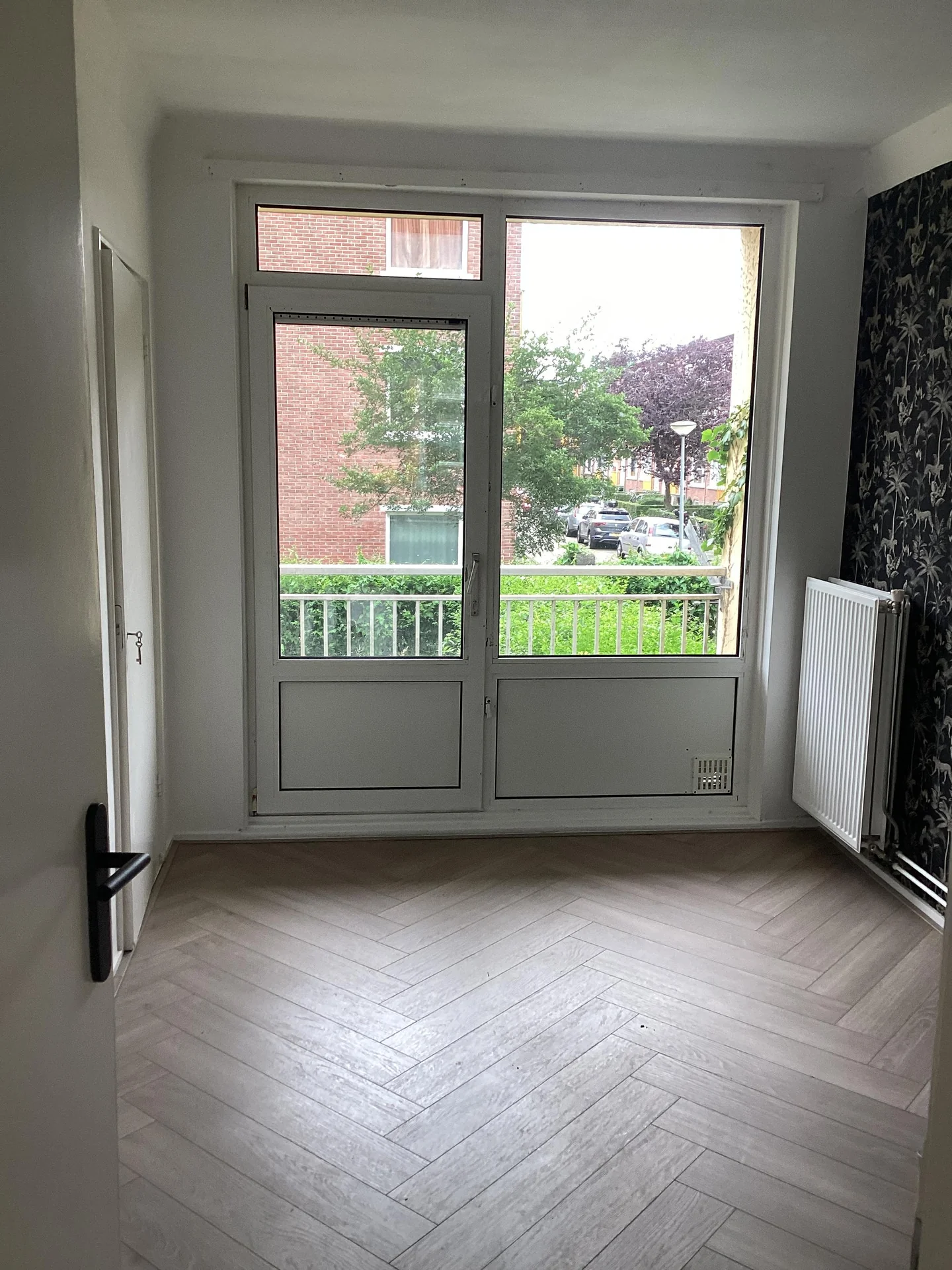 geblurde versie van de foto als achtergrond