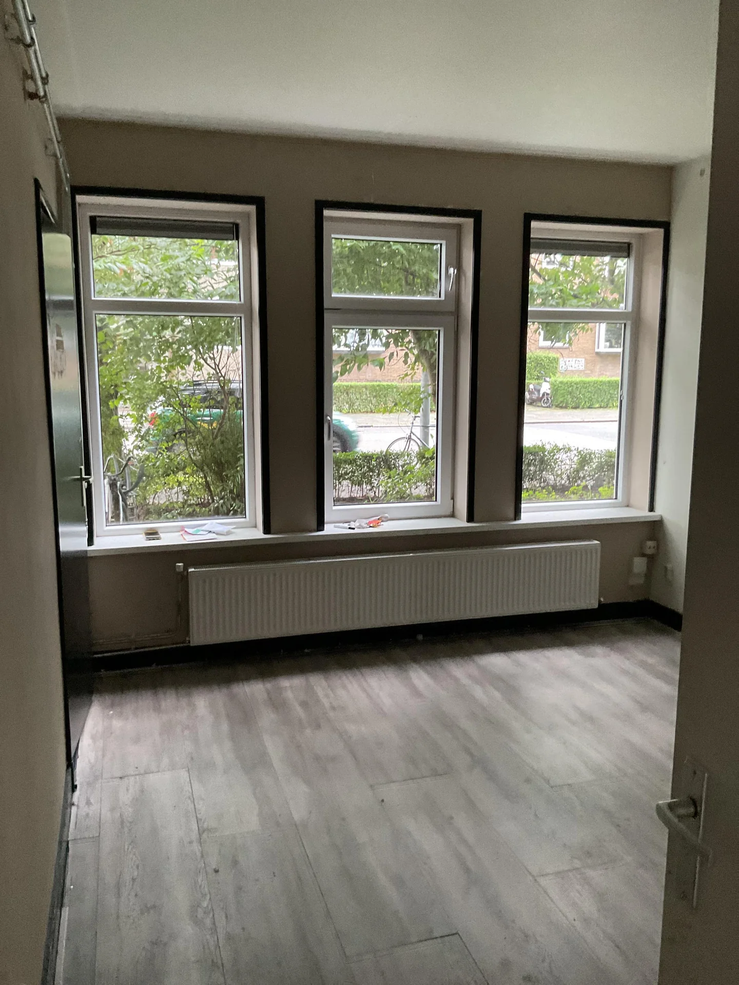 geblurde versie van de foto als achtergrond