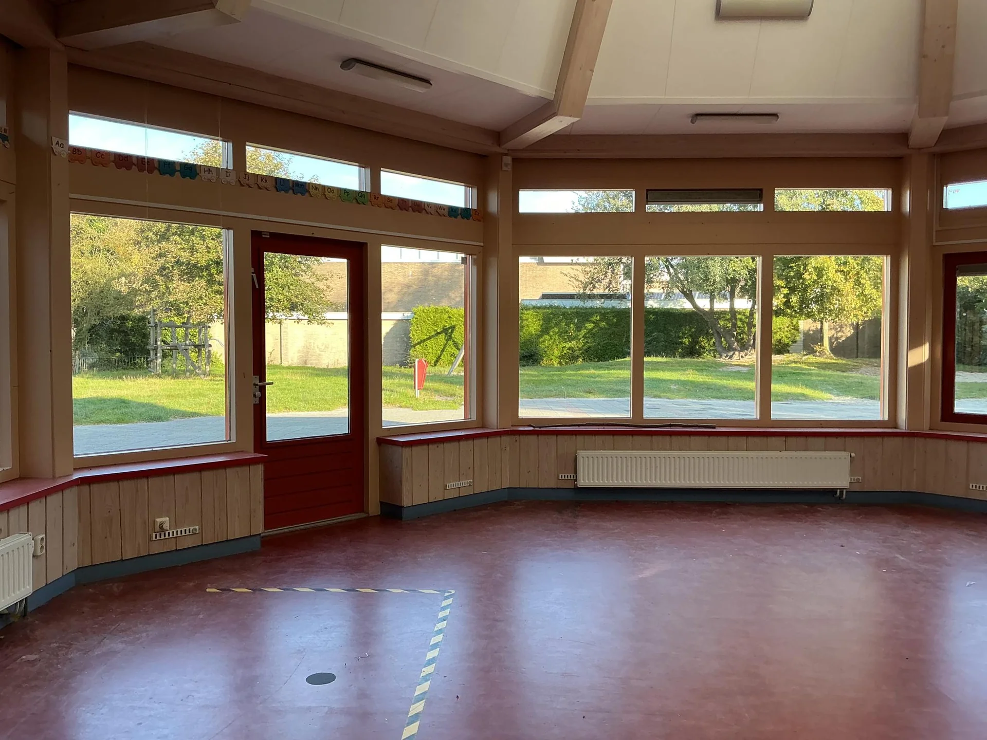 geblurde versie van de foto als achtergrond