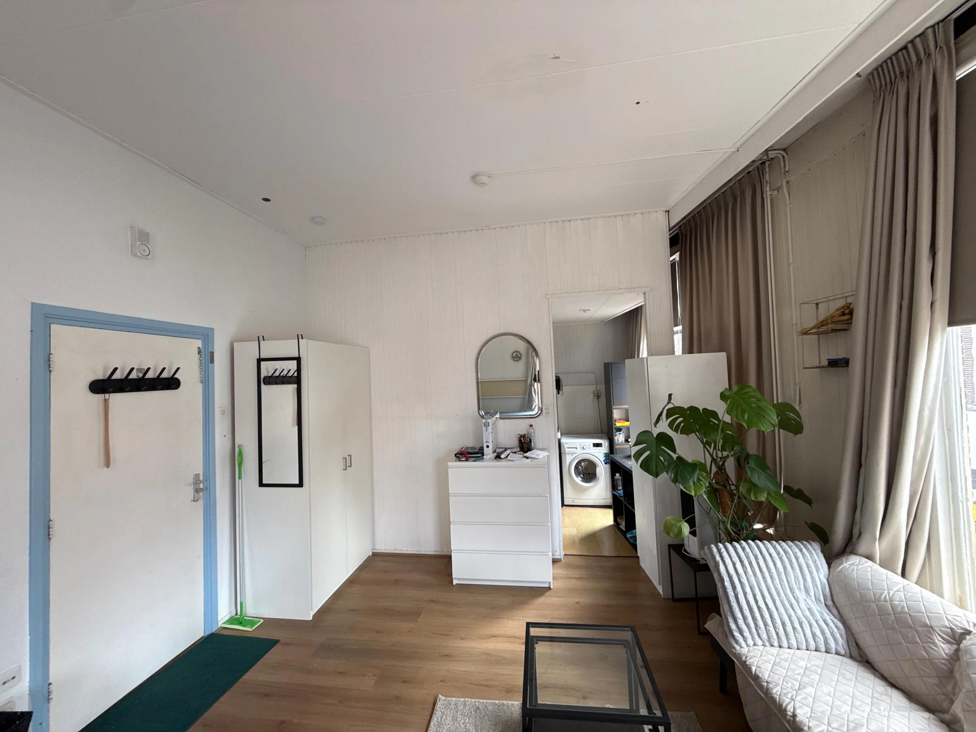 geblurde versie van de foto als achtergrond