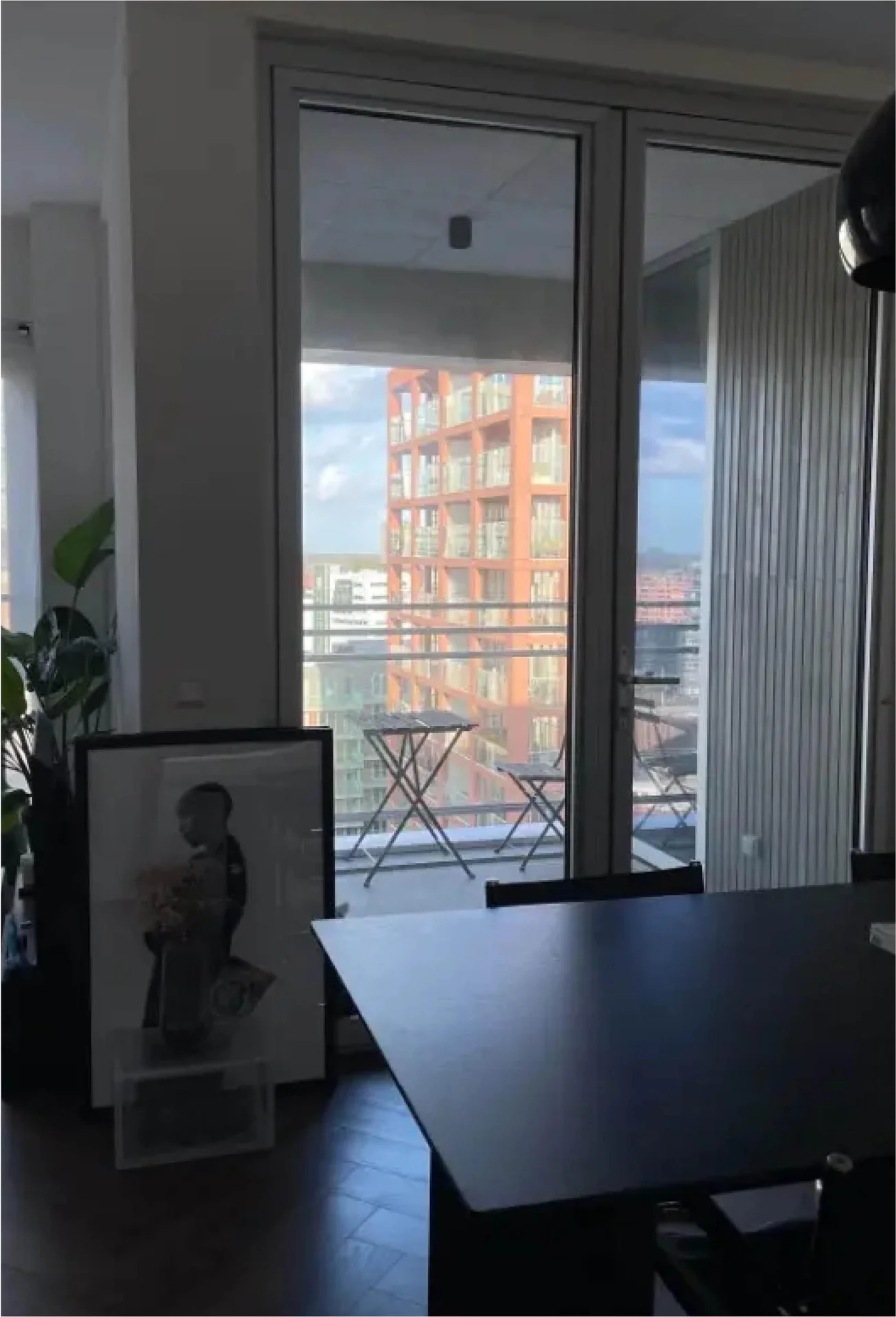 geblurde versie van de foto als achtergrond