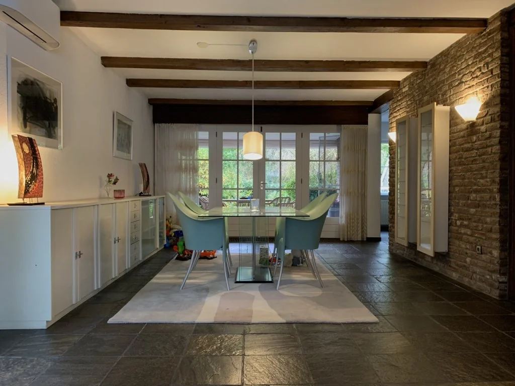 geblurde versie van de foto als achtergrond