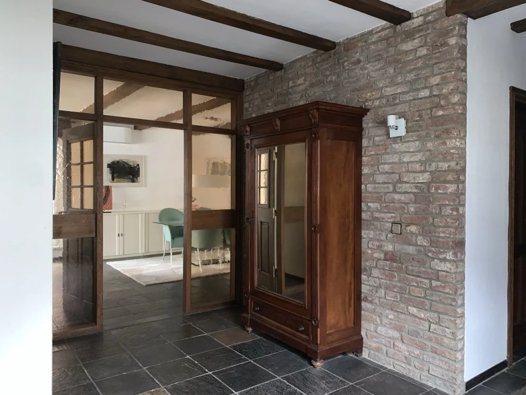 geblurde versie van de foto als achtergrond