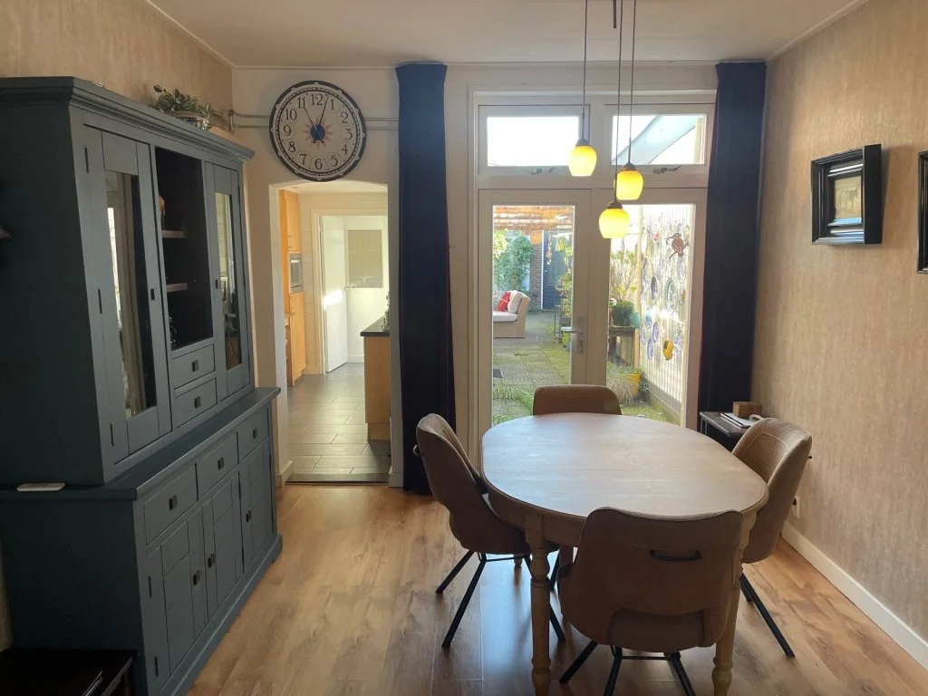 geblurde versie van de foto als achtergrond