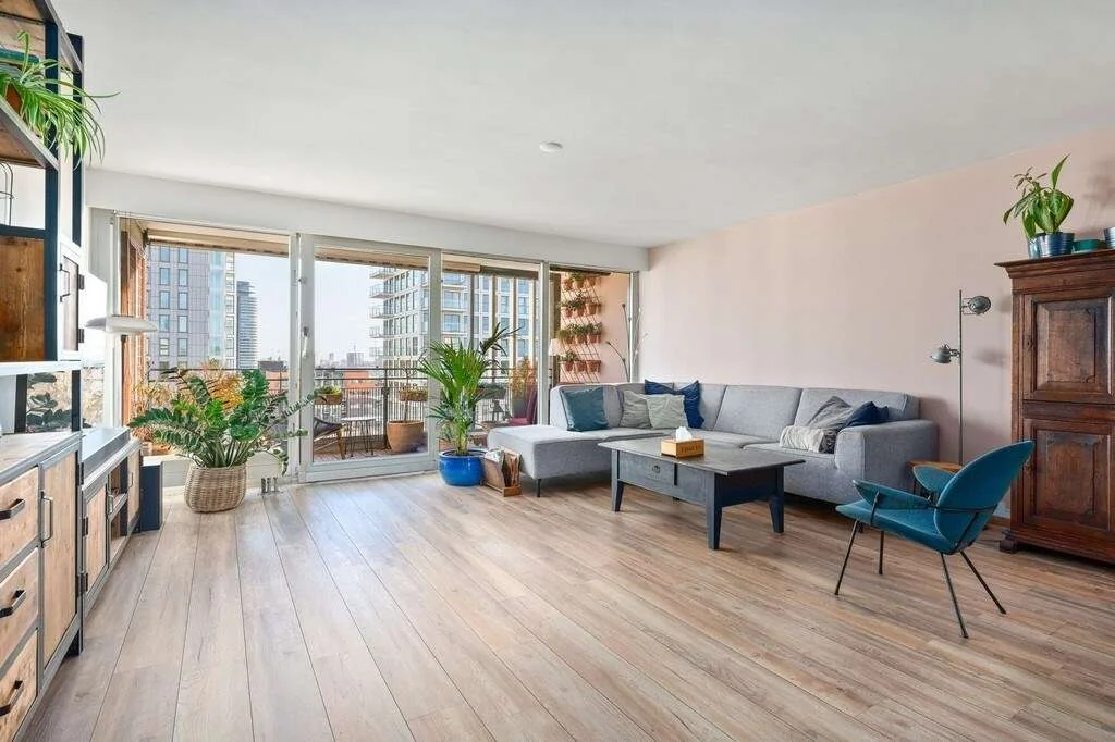 geblurde versie van de foto als achtergrond