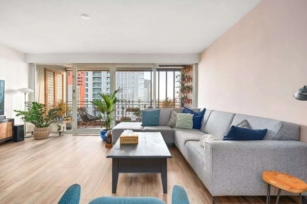 geblurde versie van de foto als achtergrond