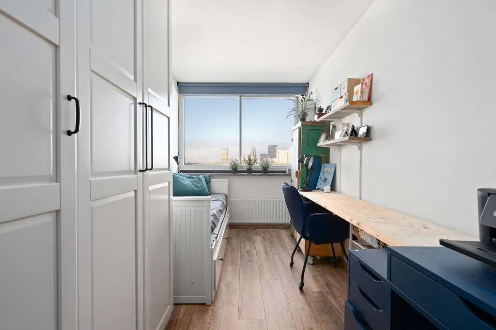 geblurde versie van de foto als achtergrond