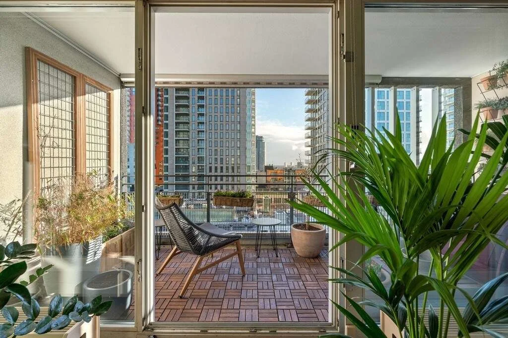 geblurde versie van de foto als achtergrond