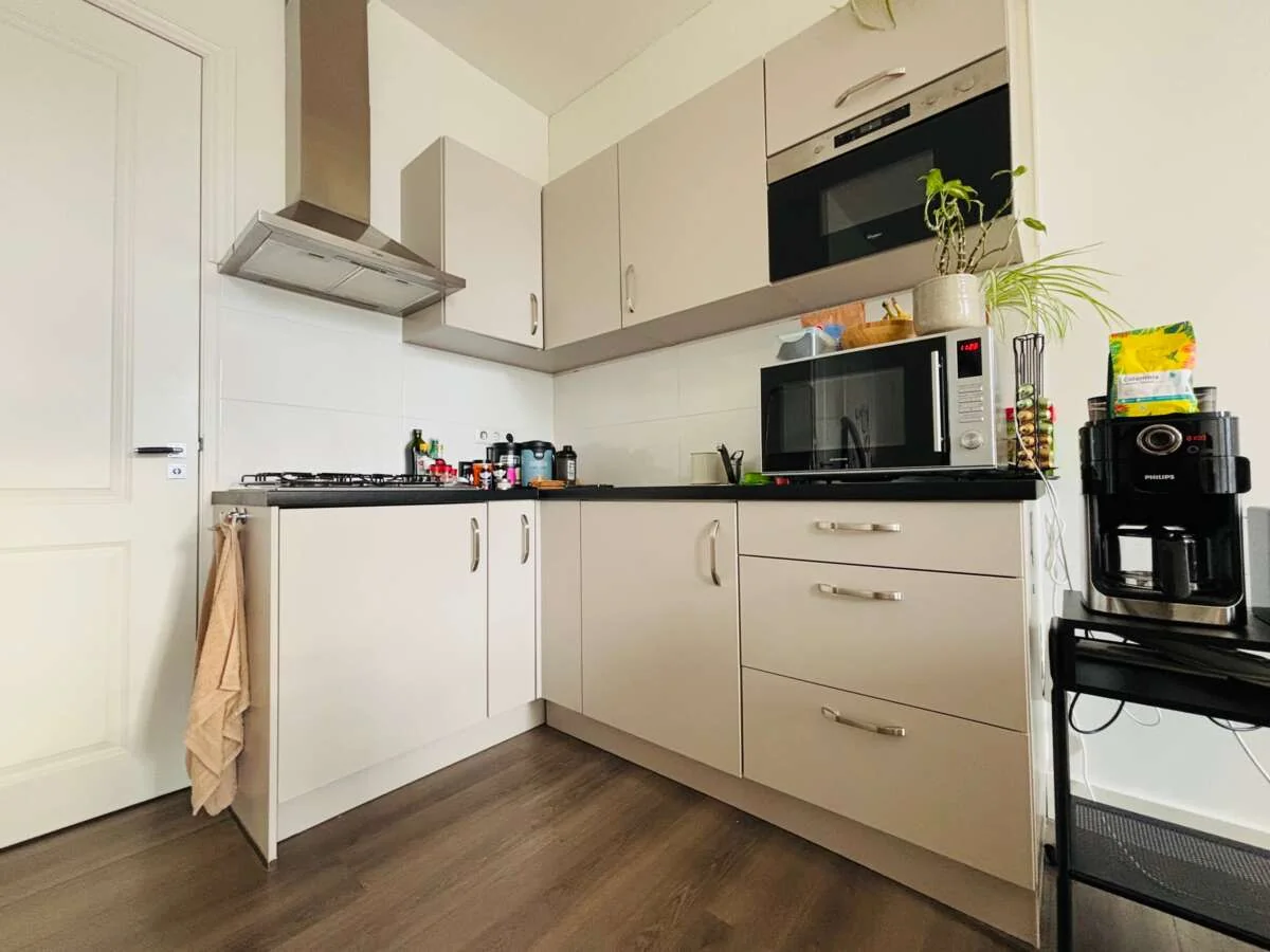 geblurde versie van de foto als achtergrond