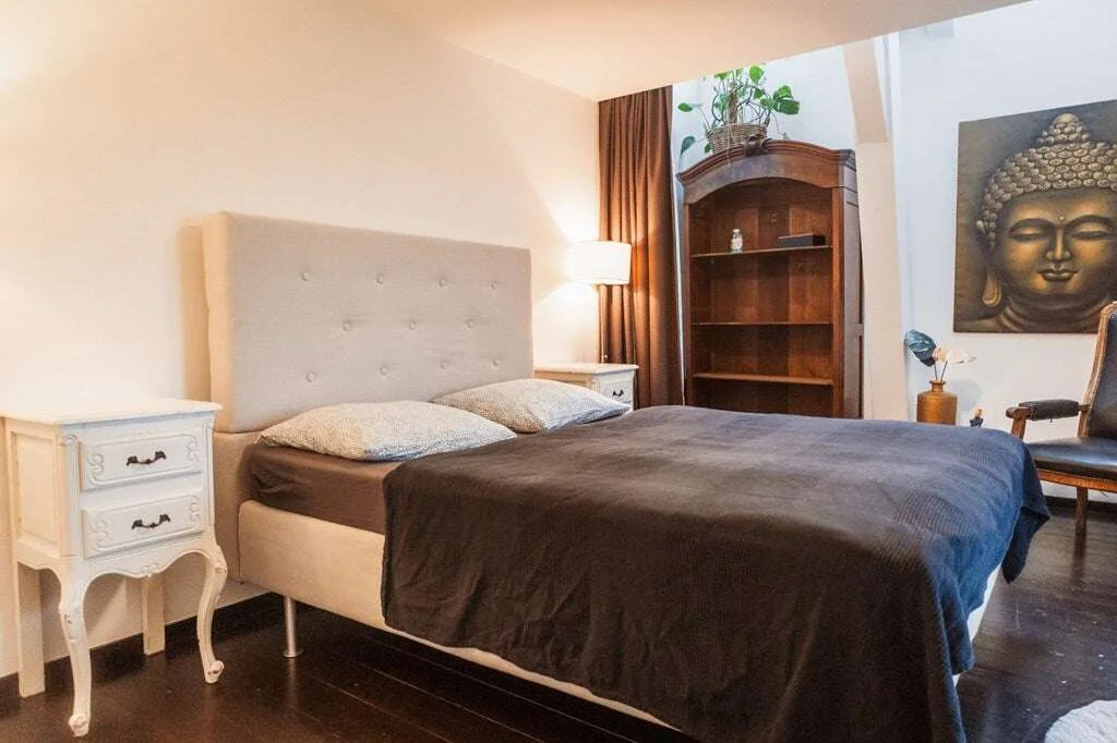 geblurde versie van de foto als achtergrond