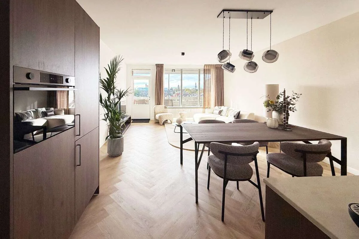 geblurde versie van de foto als achtergrond