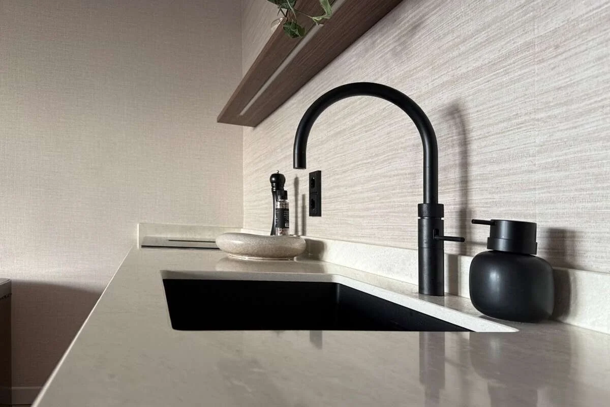 geblurde versie van de foto als achtergrond