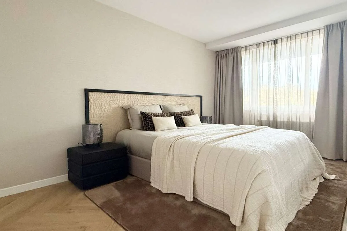 geblurde versie van de foto als achtergrond