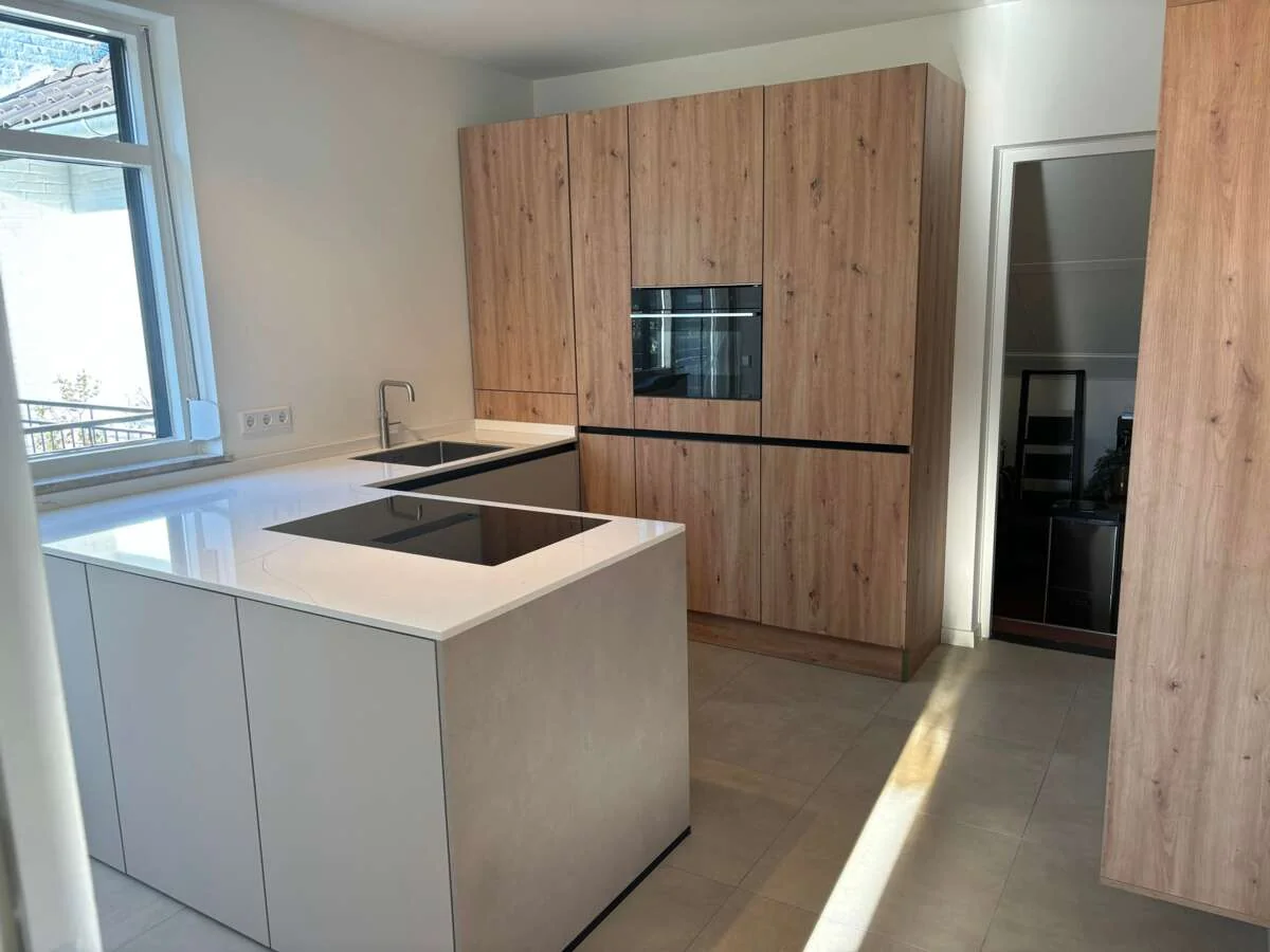 geblurde versie van de foto als achtergrond