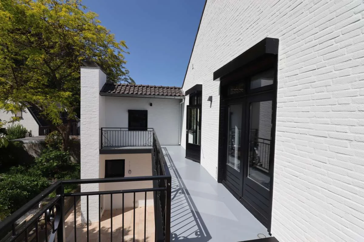 geblurde versie van de foto als achtergrond