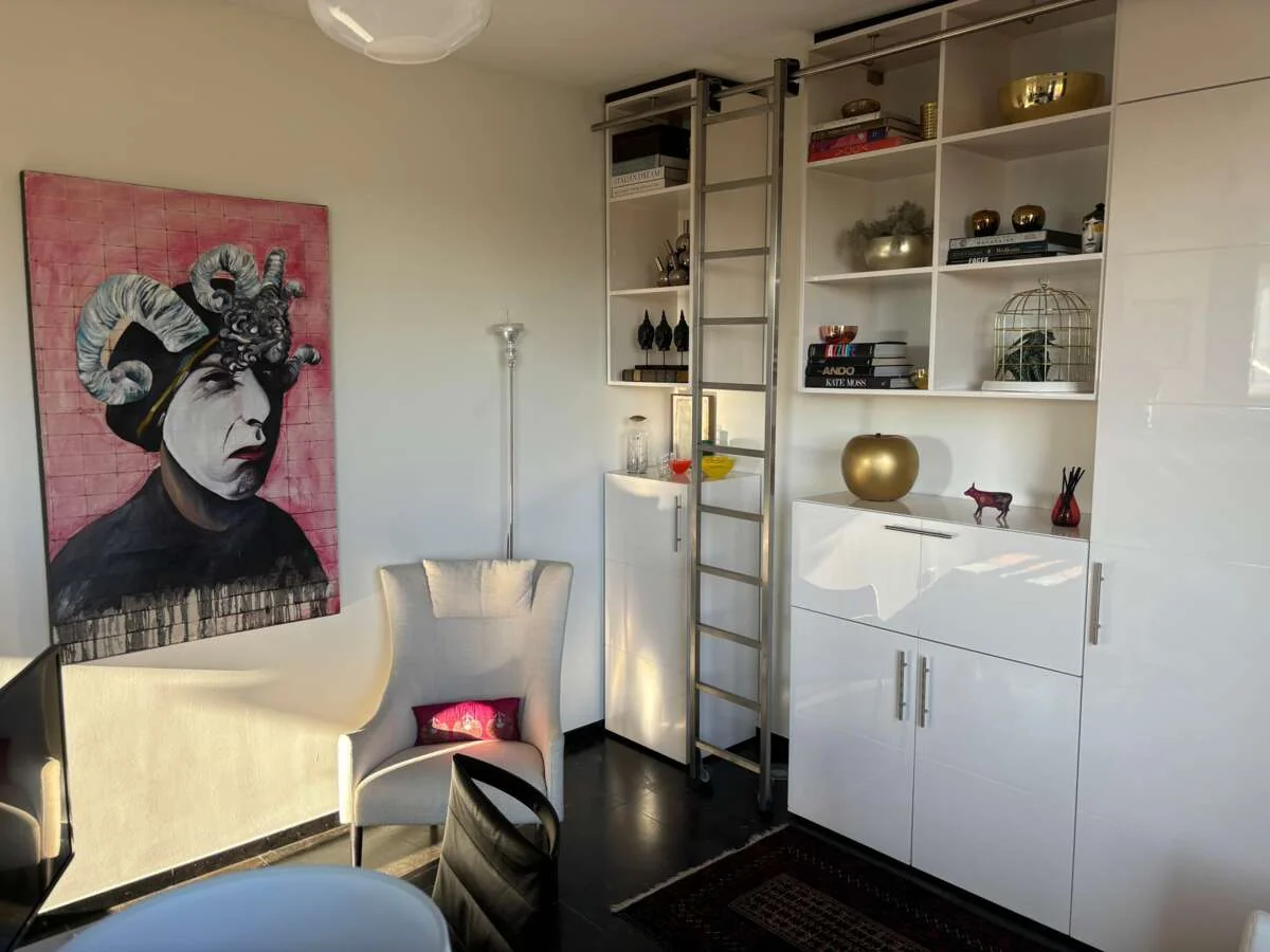 geblurde versie van de foto als achtergrond