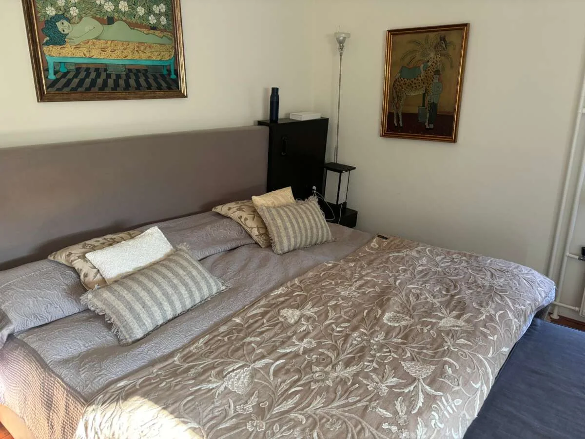 geblurde versie van de foto als achtergrond