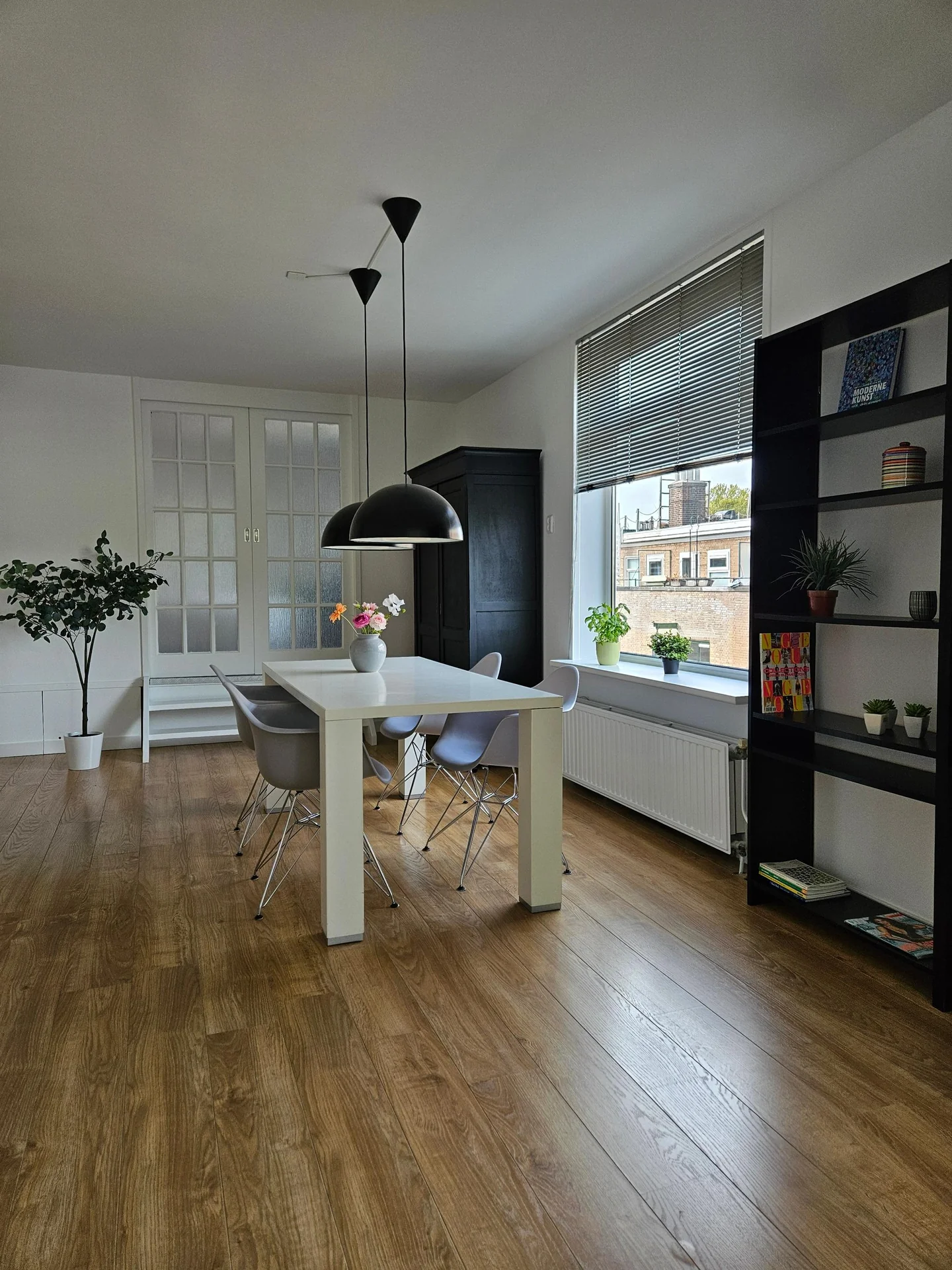 geblurde versie van de foto als achtergrond