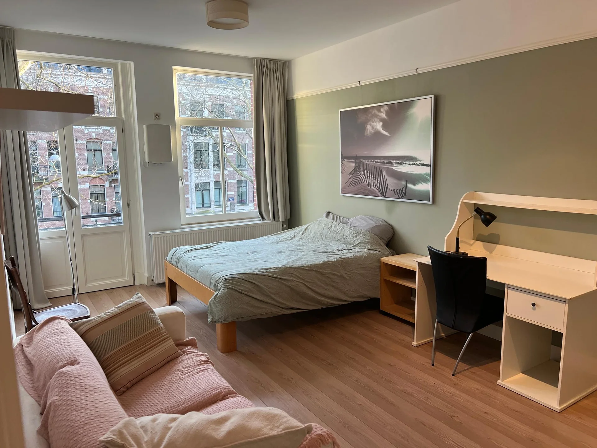 geblurde versie van de foto als achtergrond