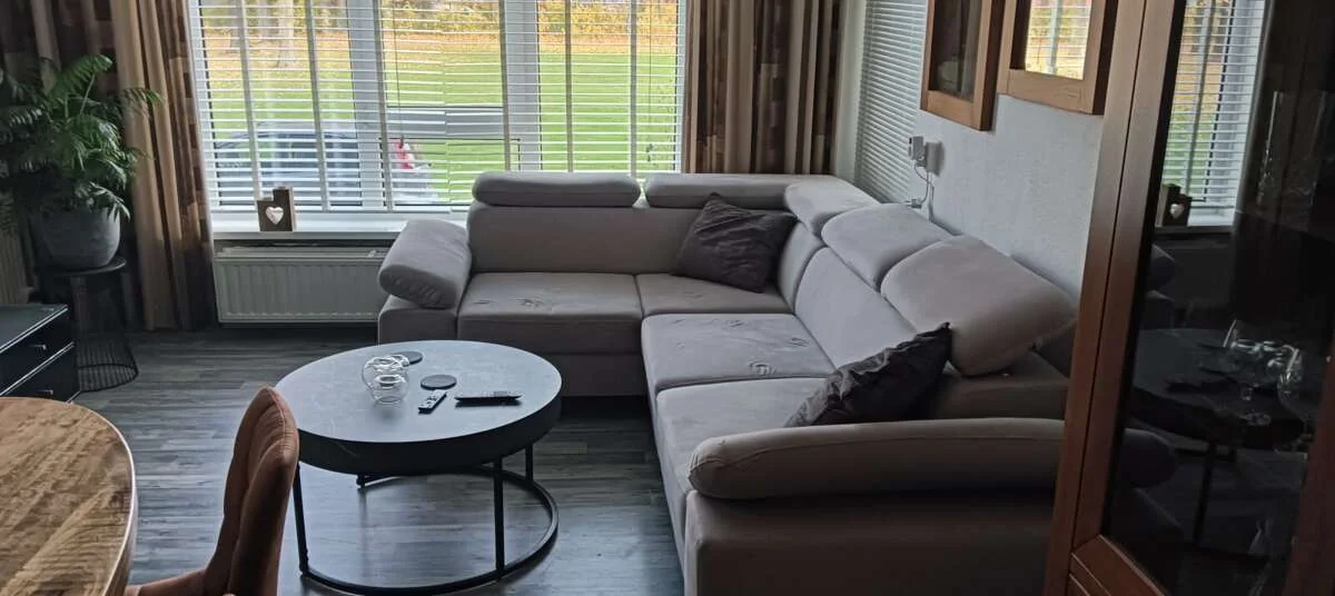 geblurde versie van de foto als achtergrond