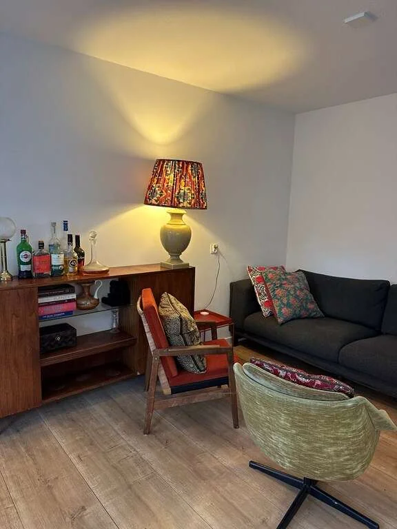 geblurde versie van de foto als achtergrond