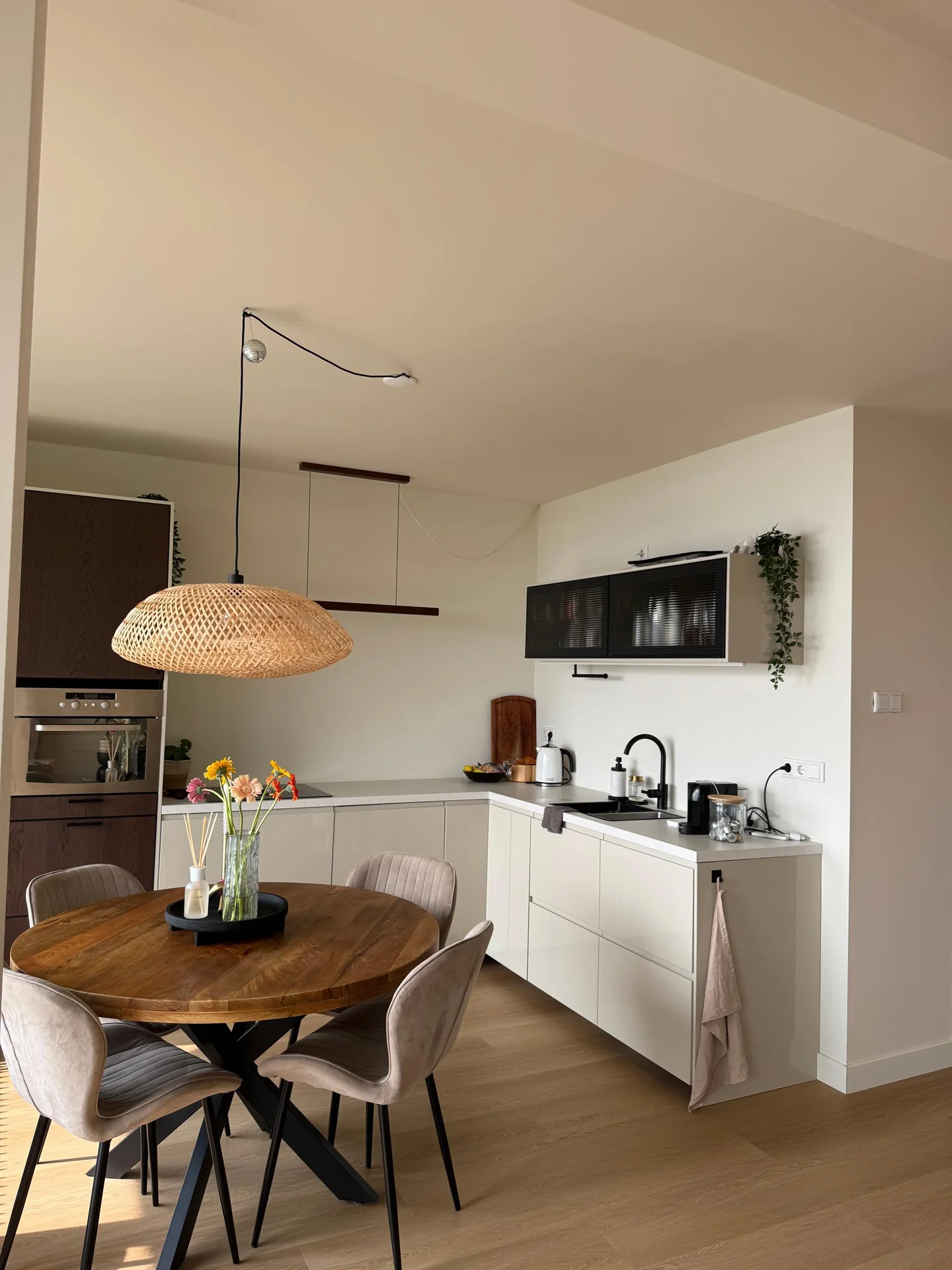 geblurde versie van de foto als achtergrond