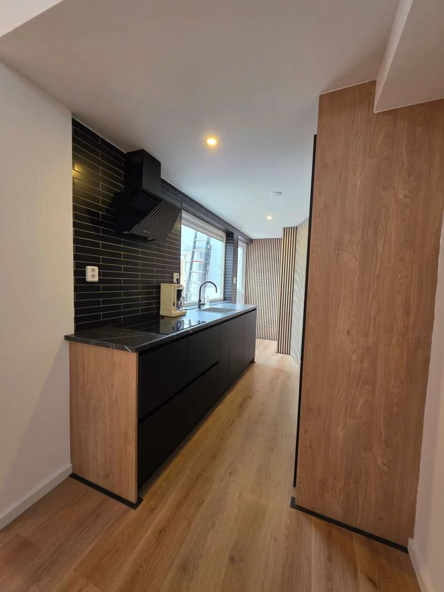 geblurde versie van de foto als achtergrond