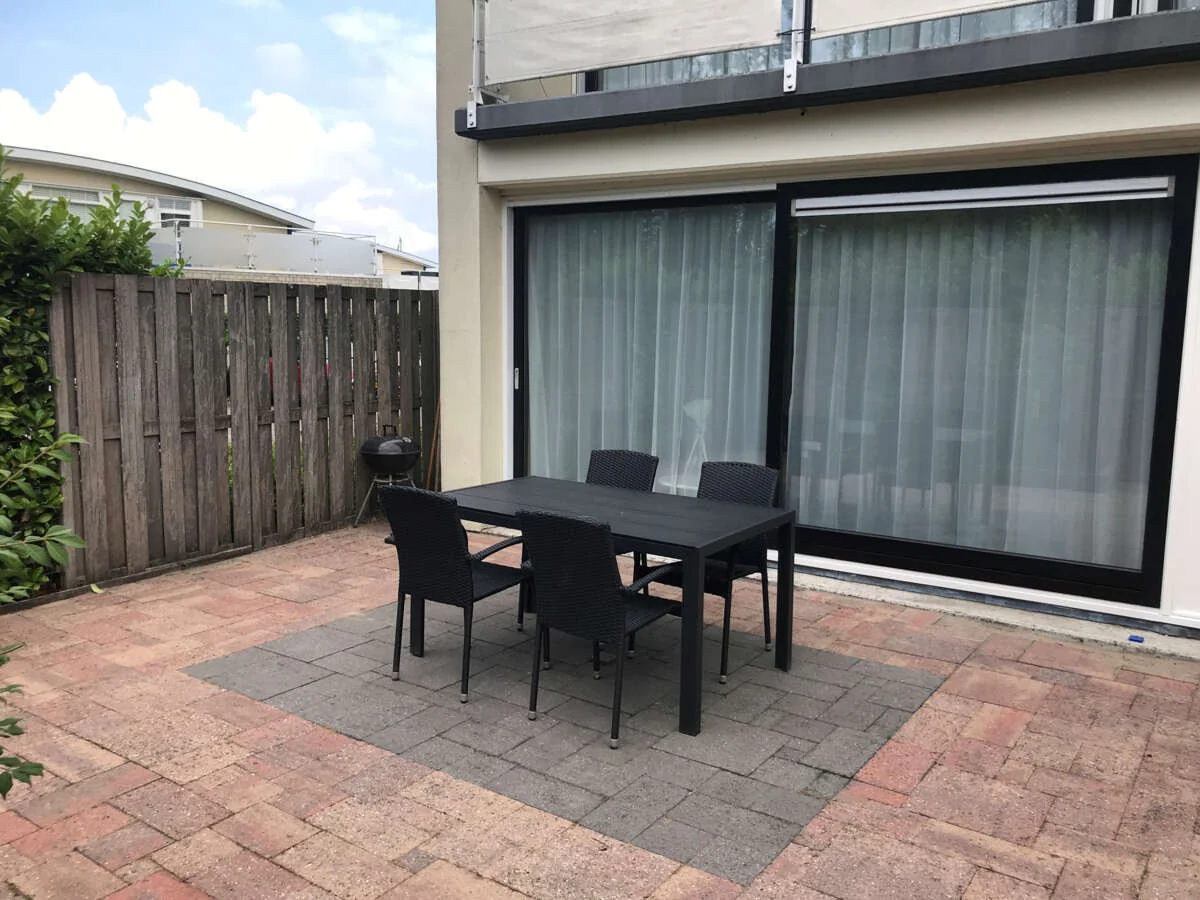 geblurde versie van de foto als achtergrond