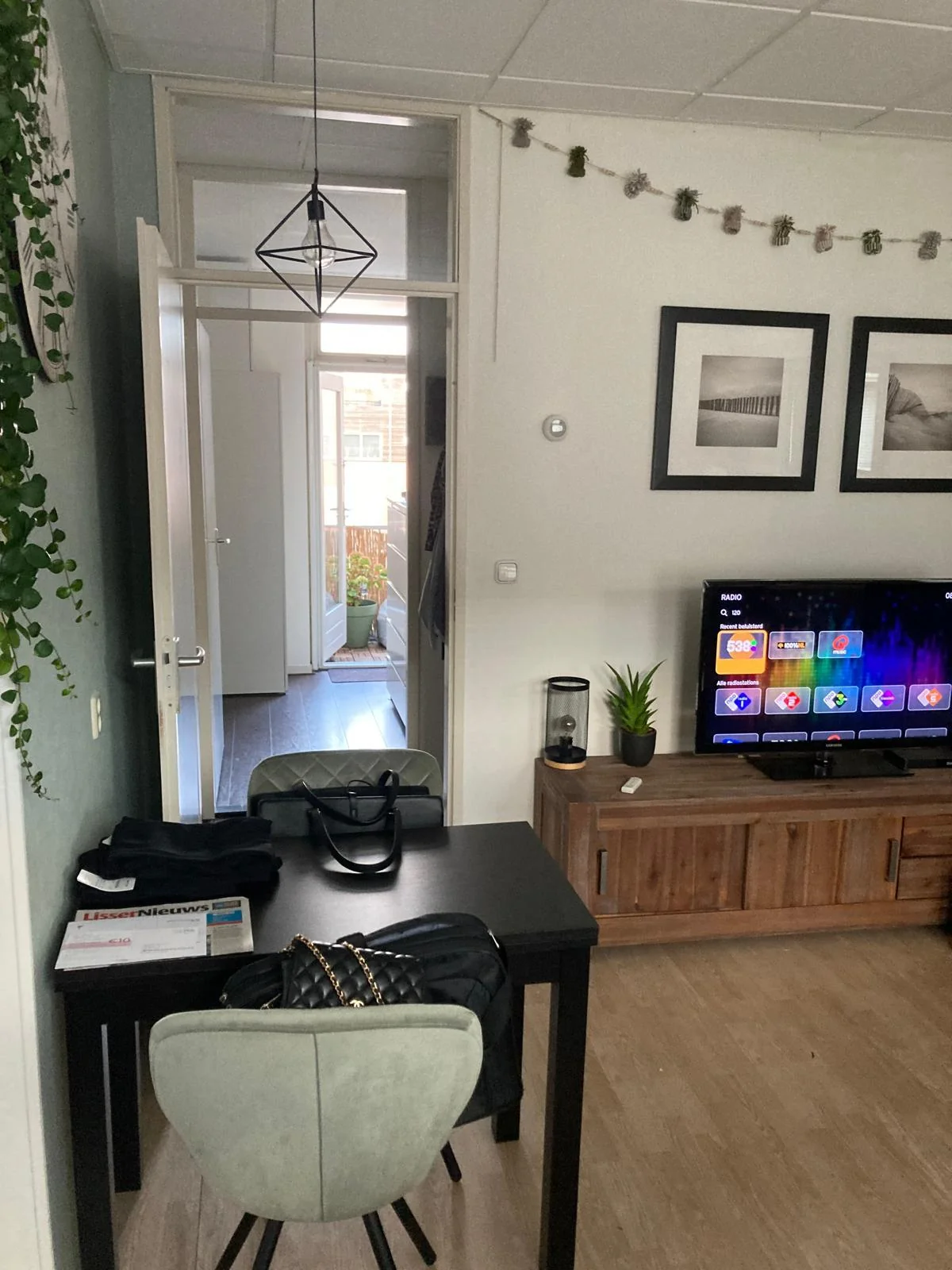 geblurde versie van de foto als achtergrond